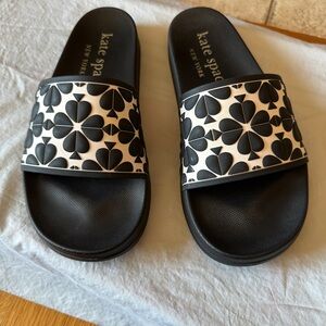 Kate Spade Olympia Pool Black and White Clover Slides